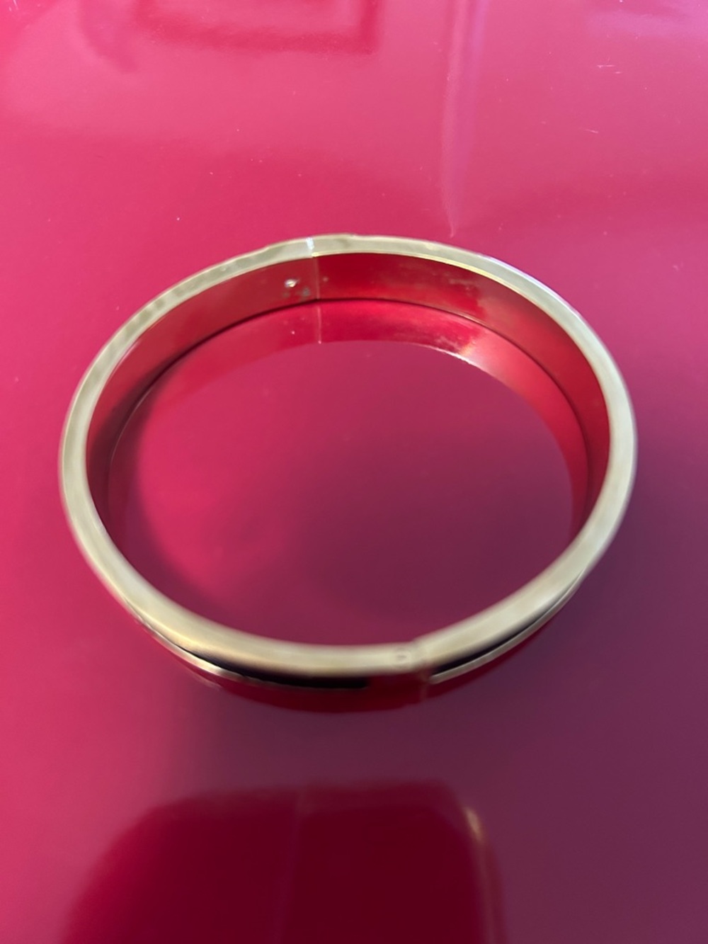 Tory Burch - 1/2” Black Leather Inlay Gold Hinged Bracelet - Picture 8 of 11